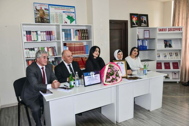 \"ÜMİDSİZ BİR ƏDƏBİYYAT\"IN UĞURLU TƏQDİMATI... (Müəllif təəssüratı)   