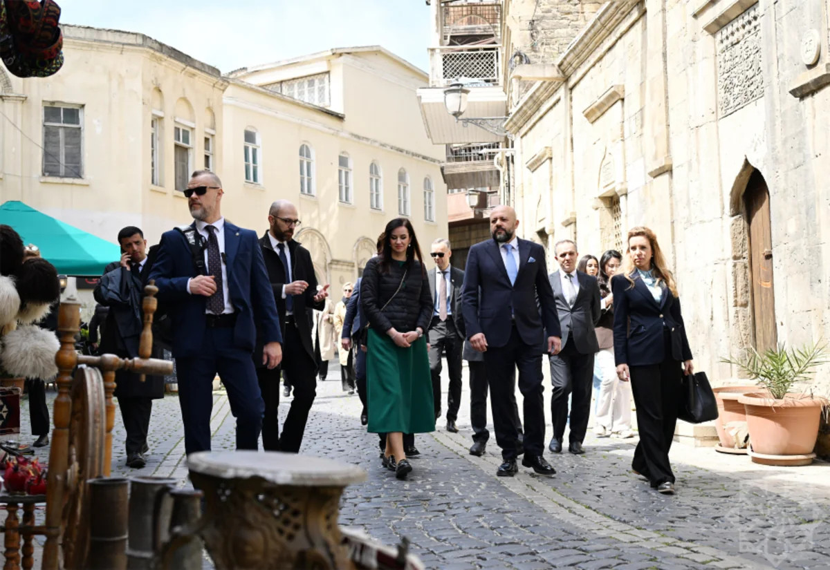 Baş nazir İçərişəhərdə - FOTOLAR