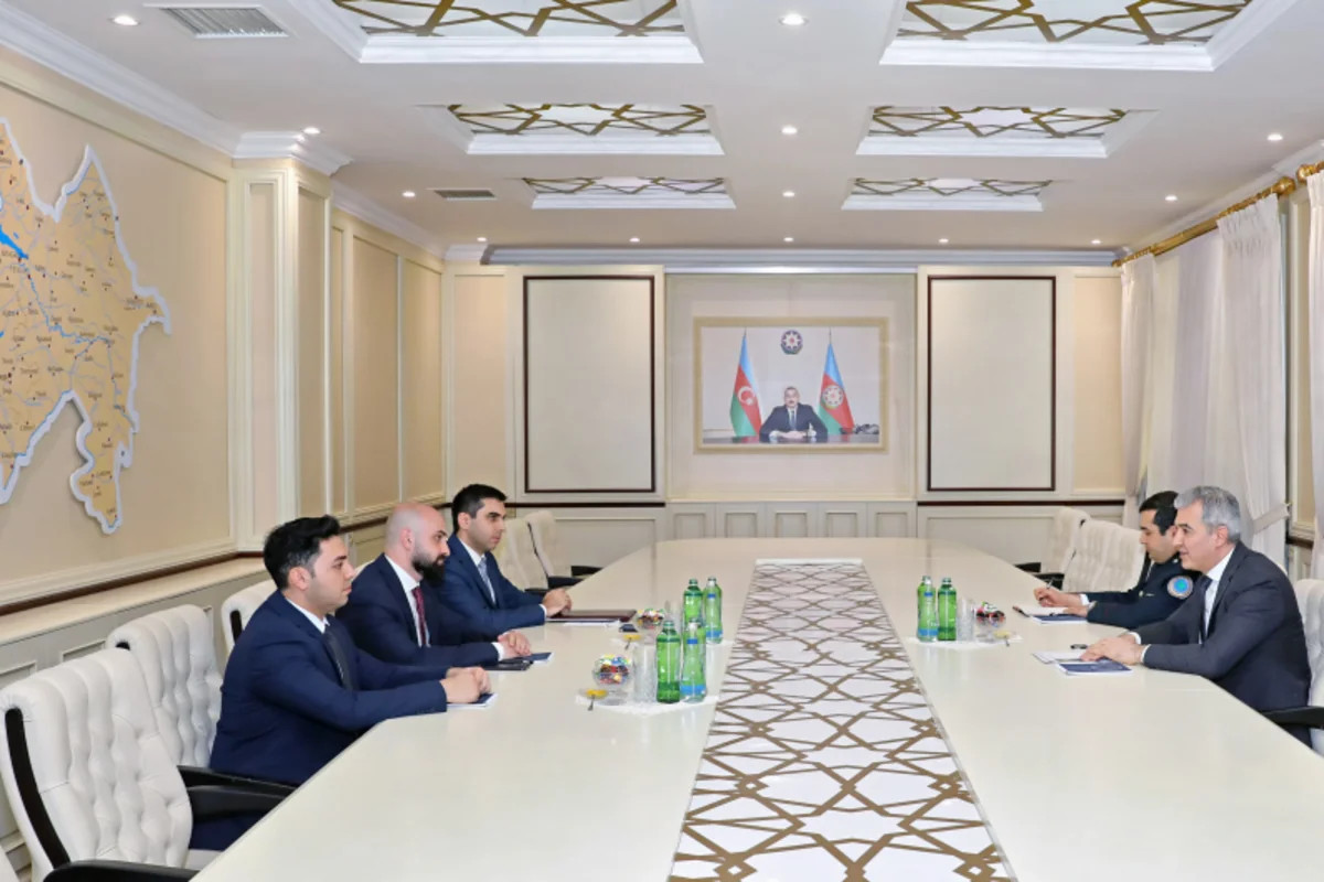 Vüsal Hüseynov beşinci \"Yüksəliş\" müsabiqəsinin qalibləri ilə görüşüb