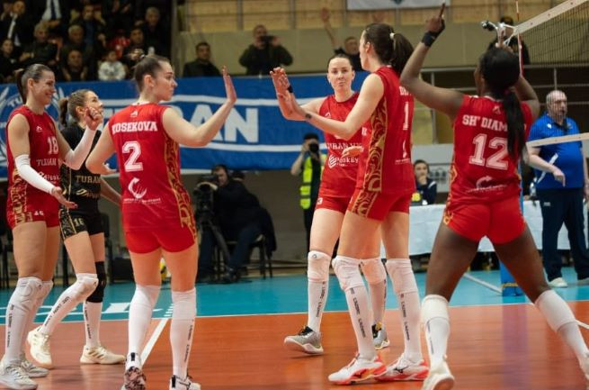 Gəncə komandası uduzdu - Tovuz voleybolçuları finala çıxdı (VİDEO)