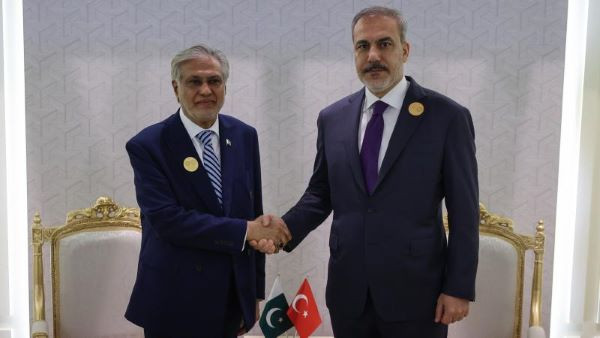 Hakan Fidan Pakistan XİN başçısı ilə müzakirə aparıb