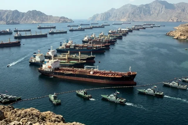 ABŞ Prezidenti: “Hörmüz boğazından 34 gəmi keçdi, bu…”