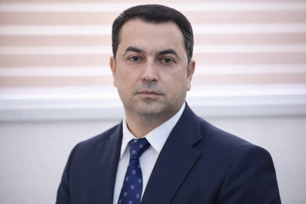 İcra başçısı rəisi vəzifədən azad etdi - Nöqsanlara gərə