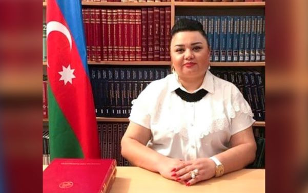 Axtarışda olan məktəb direktoru saxlanılıb