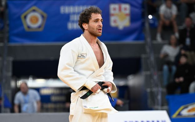 Hidayət Heydərov gümüş medal qazandı