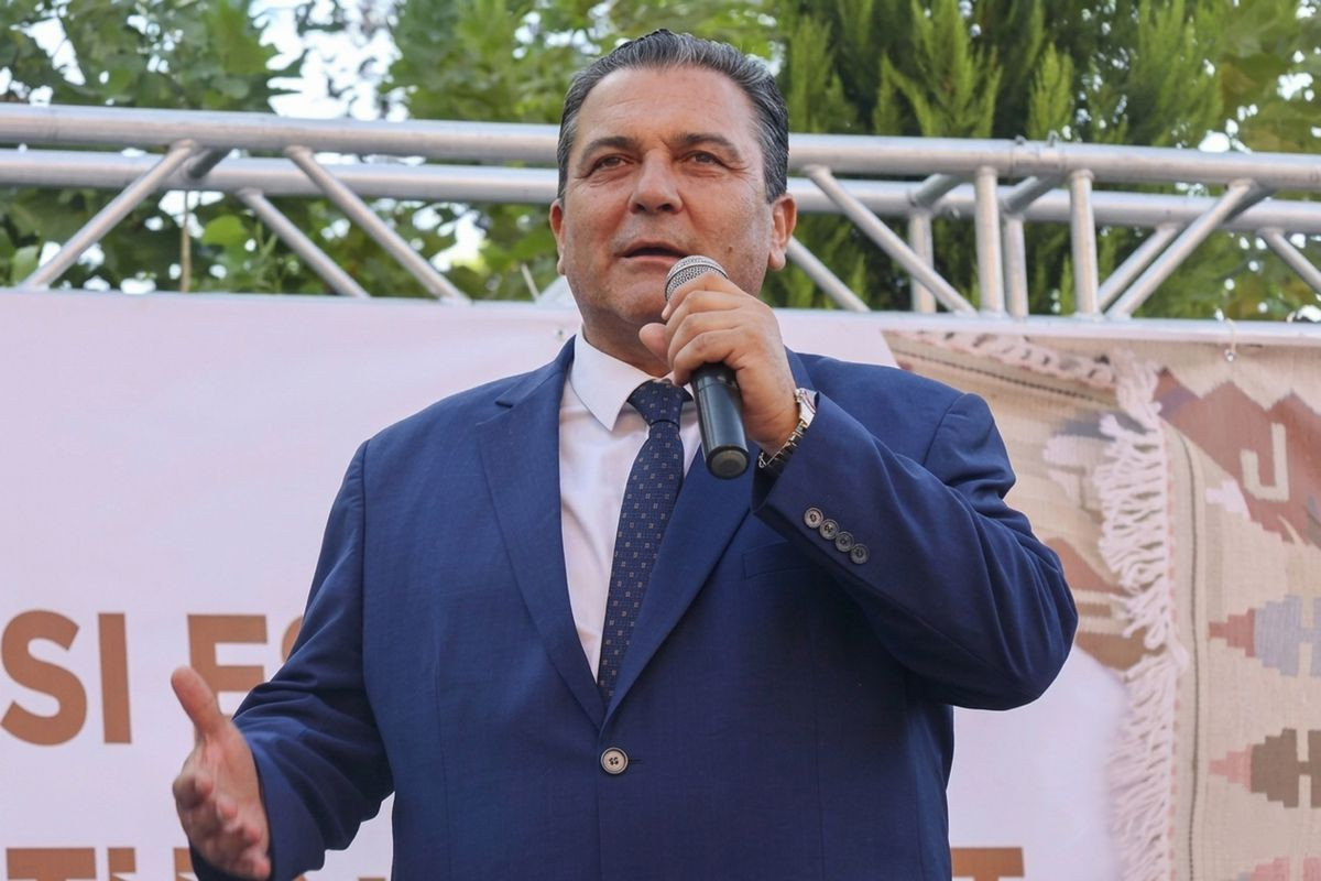 CHP-li bələdiyyə sədri və xanımı saxlanıldı