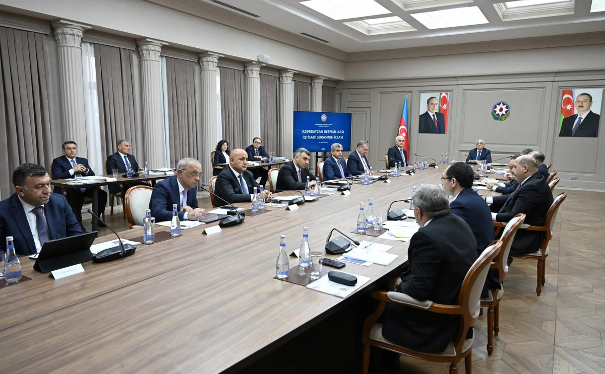 Əli Əsədovdan xəbər var - İclas keçirib (FOTO)