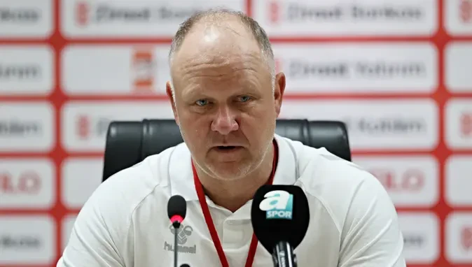 Sebastian Han: \"Məğlubiyyətə görə çox kədərlənirik\"