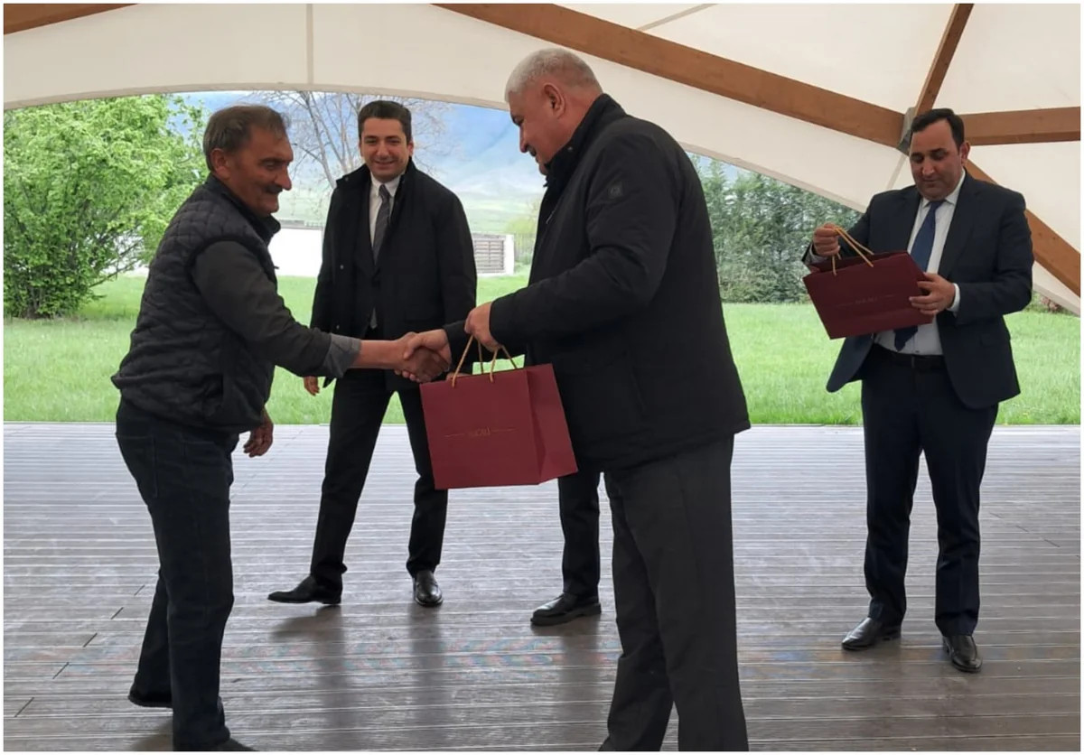 Ağdərəyə növbəti köç olub