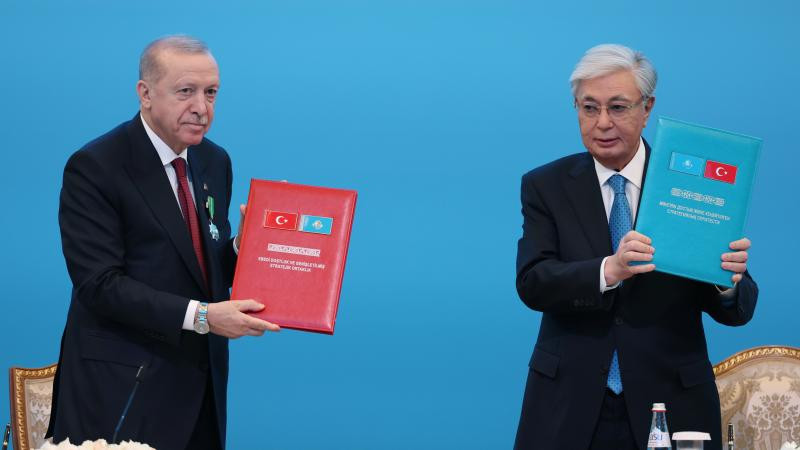Türkiyə ilə Qazaxıstan arasında 13 saziş imzalandı - SİYAHI