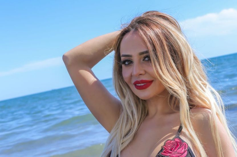 Aparıcısı Humay Muxtarova “TikTok”da haqqında şərh yazan şəxsi məhkəməyə verib