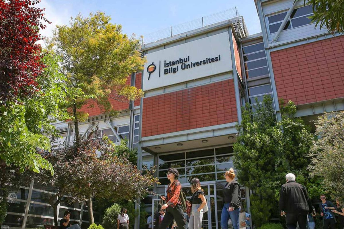 İstanbulda məşhur universitet qapadıldı – Minlərlə tələbə necə olacaq?&nbsp;&nbsp;
