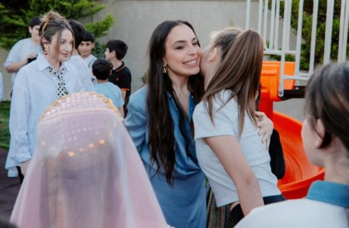 Leyla Əliyeva və Alona Əliyeva Sosial Reabilitasiya Mərkəzində - FOTOLAR