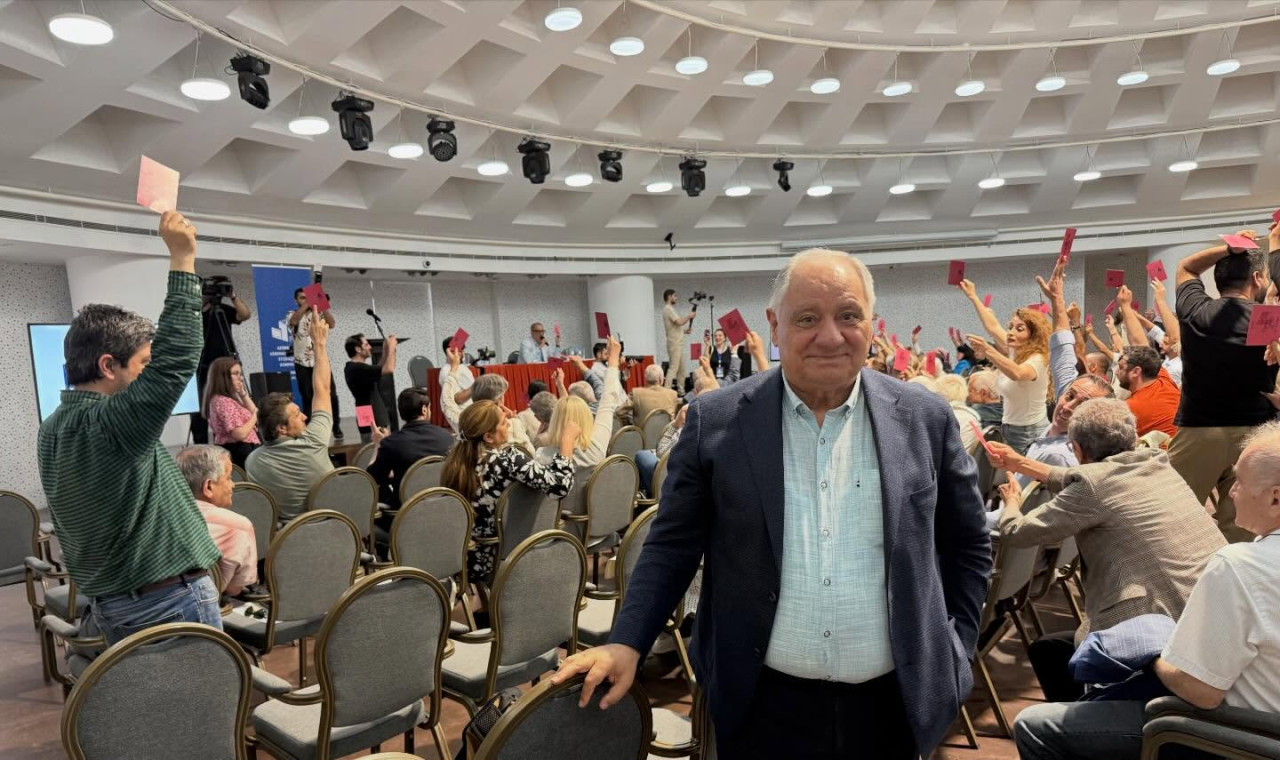 Qulu Məhərrəmlidən AKİ-də baş verənlərə reaksiya: \"...onlar yaşlı nəslin aşırı şıltaqlığını qəbul etmirlər!\"