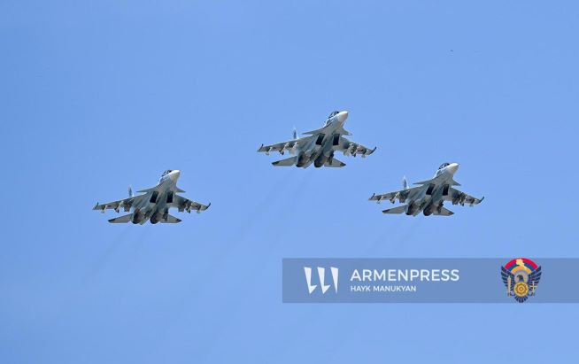 Ermənistanın hərbi paradında İran izi - FOTOLAR