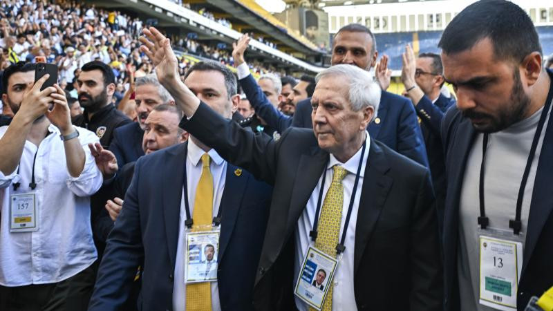 “Fənərbaxça”nın yeni prezidenti Əziz Yıldırım  oldu - \"Onlar necə komanda təsəvvür edirlər?\"