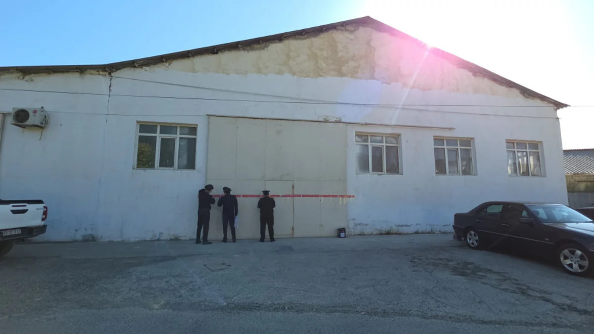 Bakıda mebel sexinin fəaliyyəti dayandırıldı - VİDEO