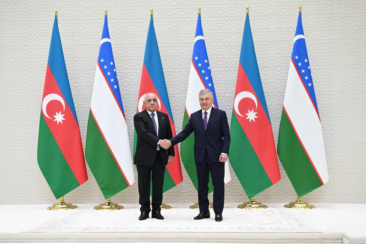 Baş nazir Əli Əsədov Özbəkistan prezidenti ilə görüşüb - FOTOLAR