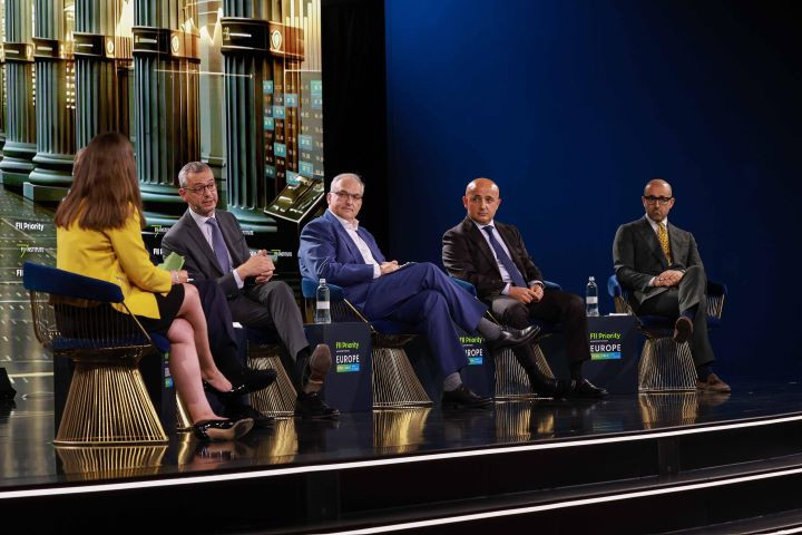 ARDNF-nin İcraçı direktoru İtaliyada Forumda iştirak edib