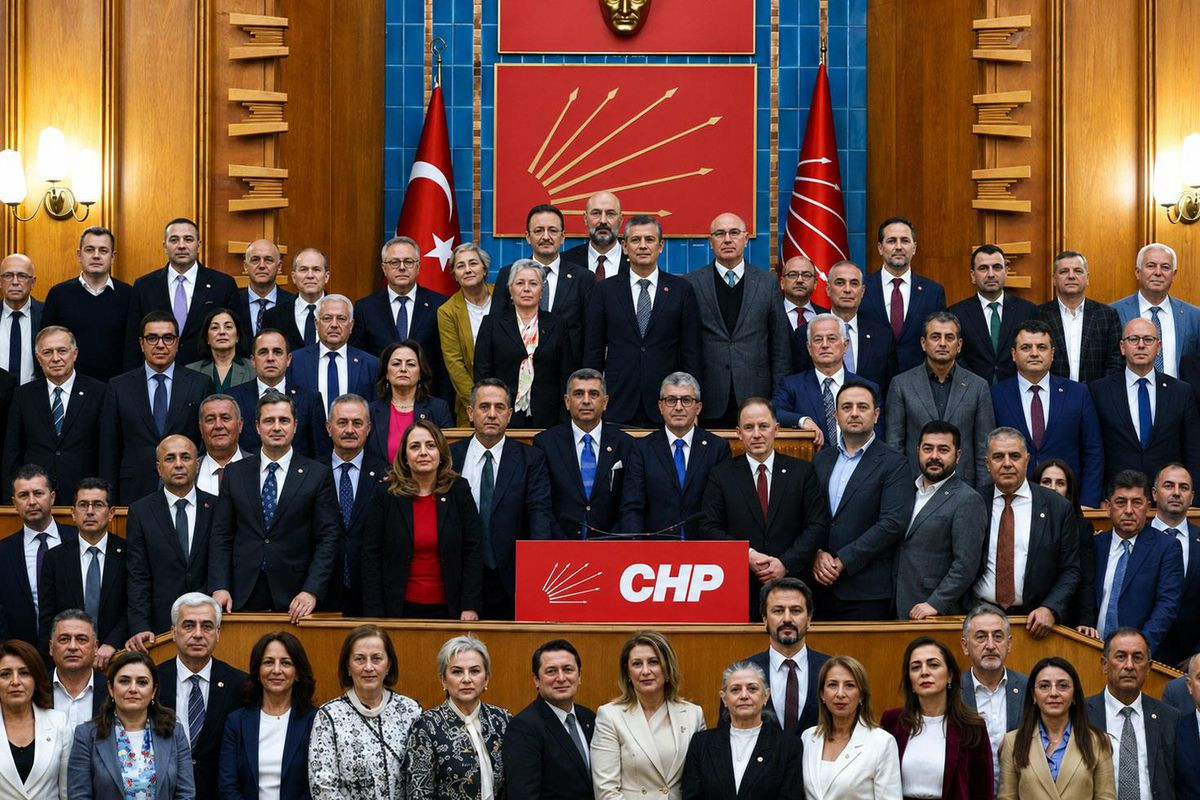CHP dağılma ərəfəsində: gizli qrup yaradılıb - 106 deputat istefaya hazırlaşır