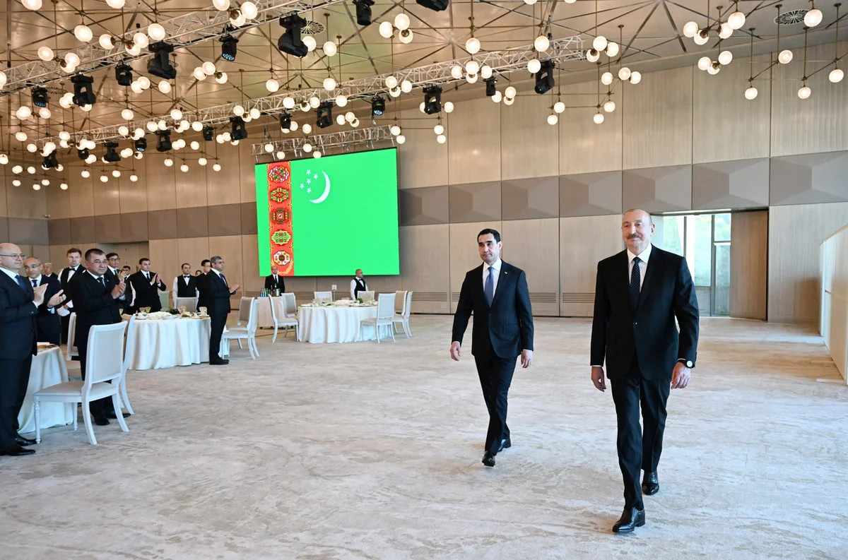 İlham Əliyevin adından Türkmənistan Prezidentinin şərəfinə dövlət ziyafəti verilib - FOTOLAR