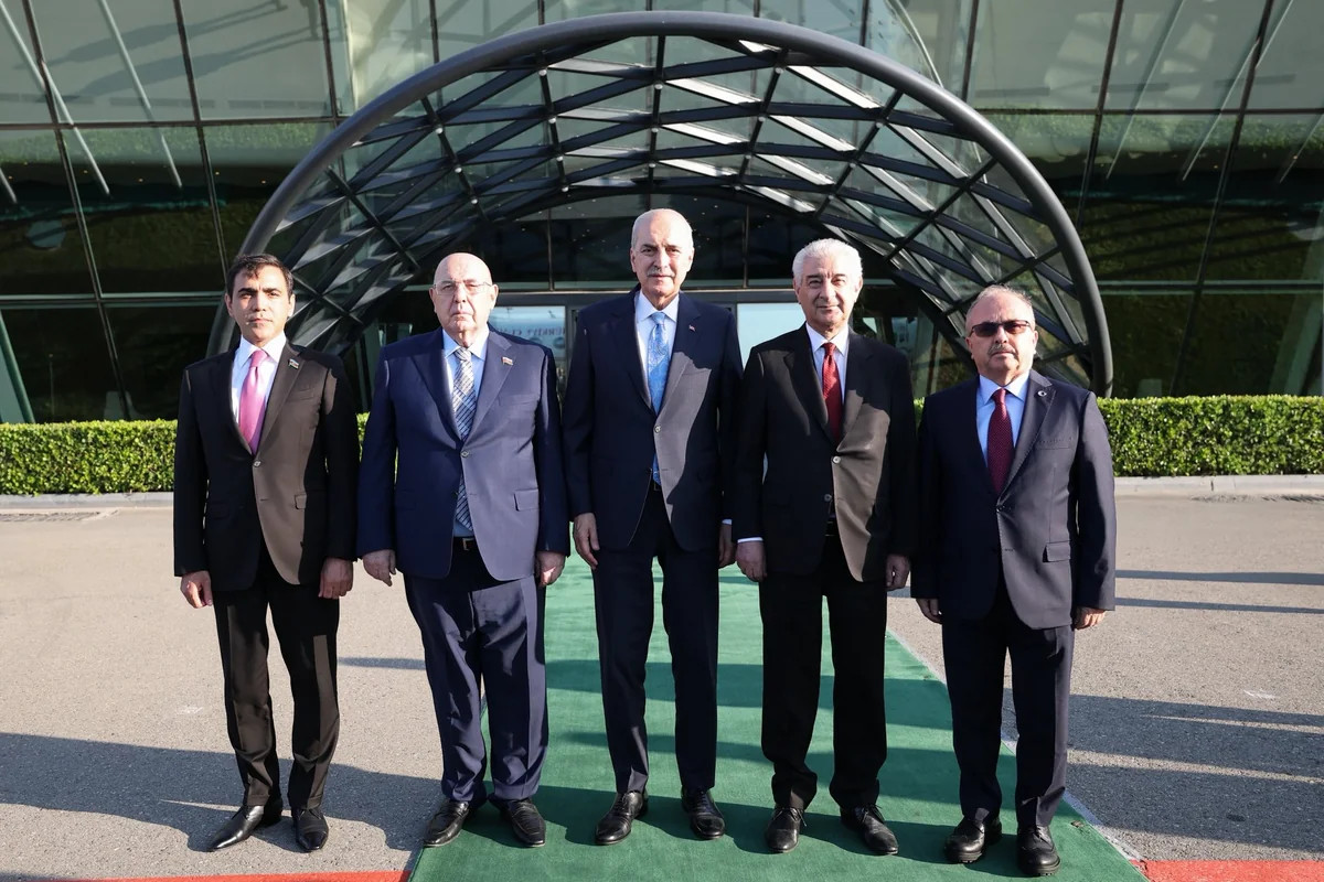 Numan Kurtulmuş Azərbaycana gəlib