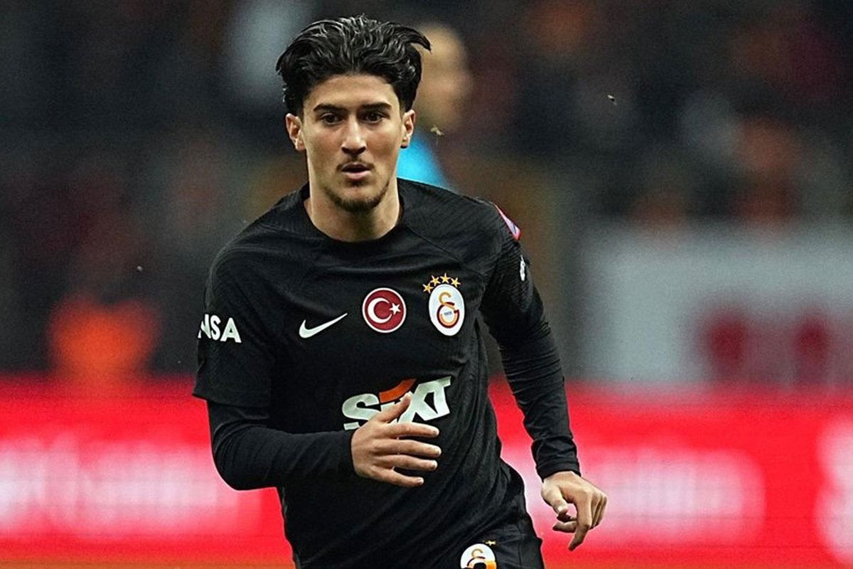 “Qalatasaray”dan ayrılan yarımmüdafiəçi 3-cü liqa komandasına keçdi