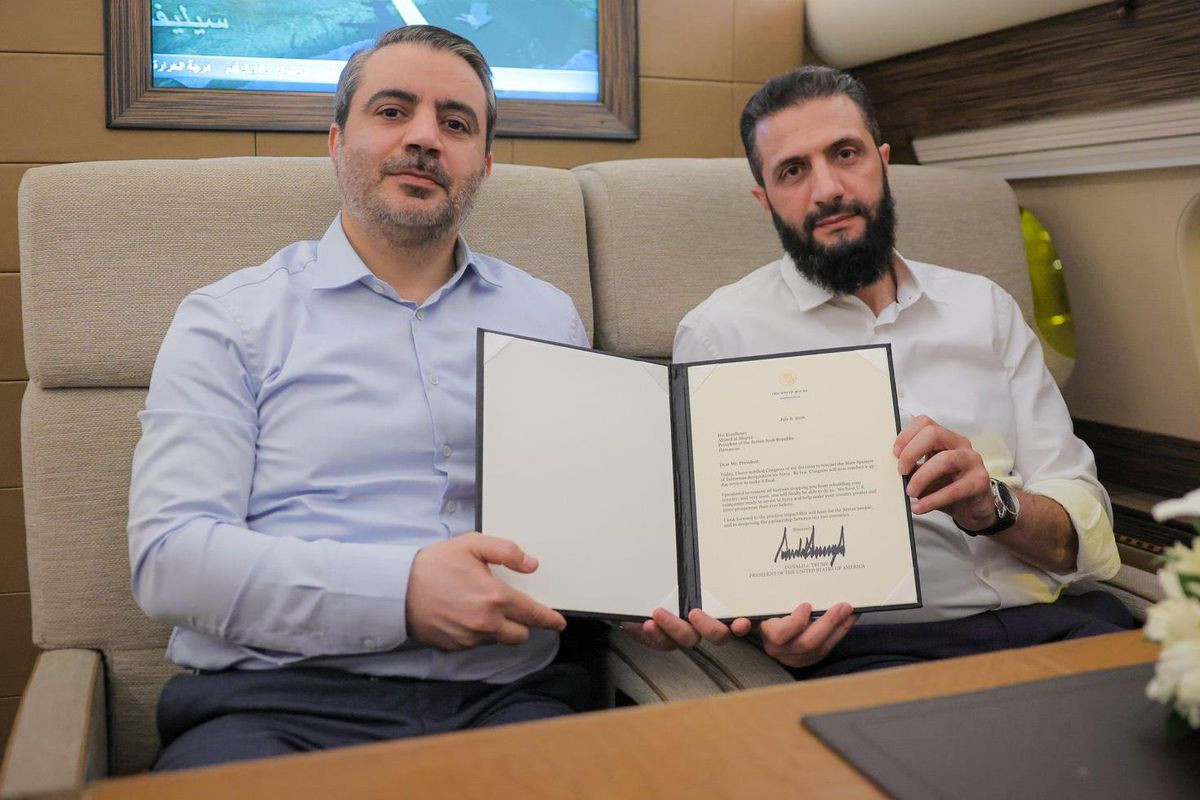 Tramp Suriya ilə bağlı sənədi imzaladı – Ölkə 45 gün sonra 47 illik “Qara siyahı”dan çıxacaq&nbsp;&nbsp;