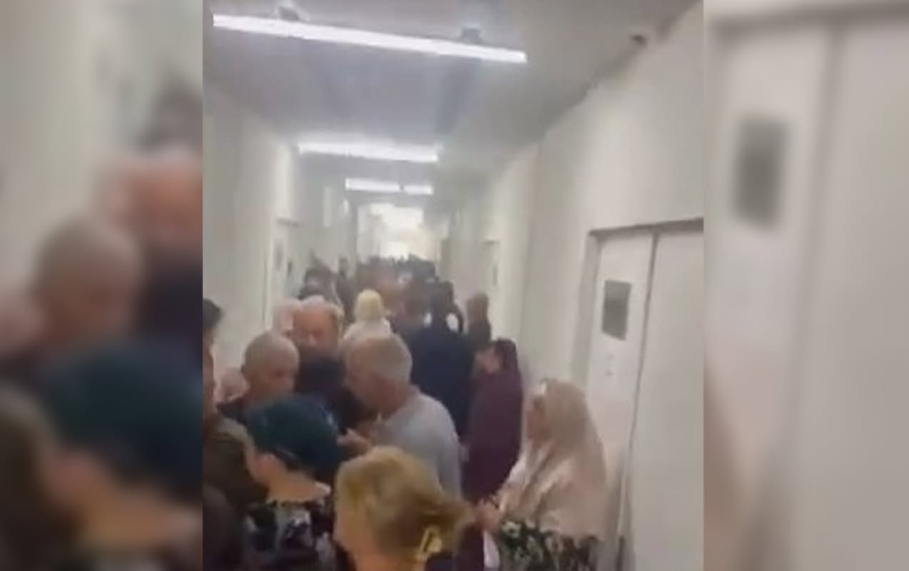 ATV Respublika Klinik Xəstəxanasından süjet hazırladı: növbə sistemi yoxdur, həkimlərin sayı azdır - Açıqlama + VİDEO&nbsp;