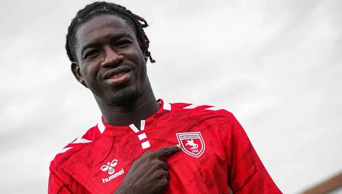 \"Samsunspor\" Şeyk Tidian Diabate ilə müqavilə imzaladı