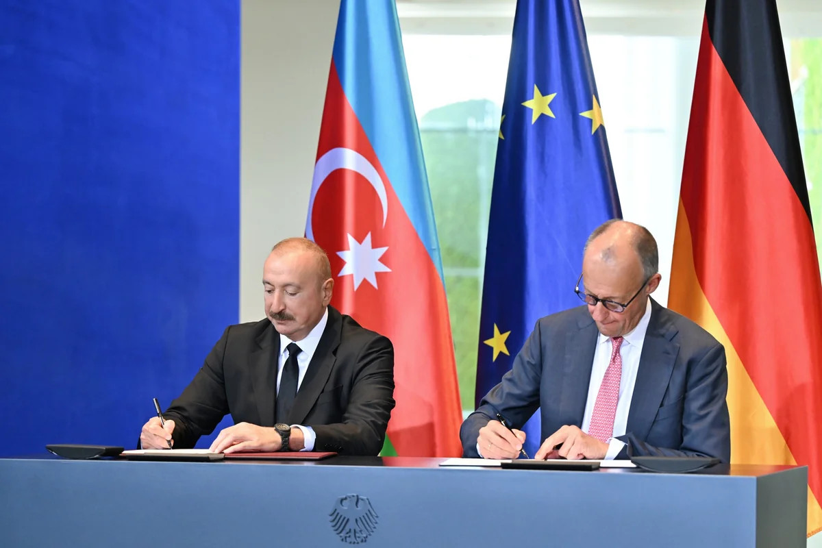 İlham Əliyev Almaniya Kanslerini Azərbaycana dəvət edib