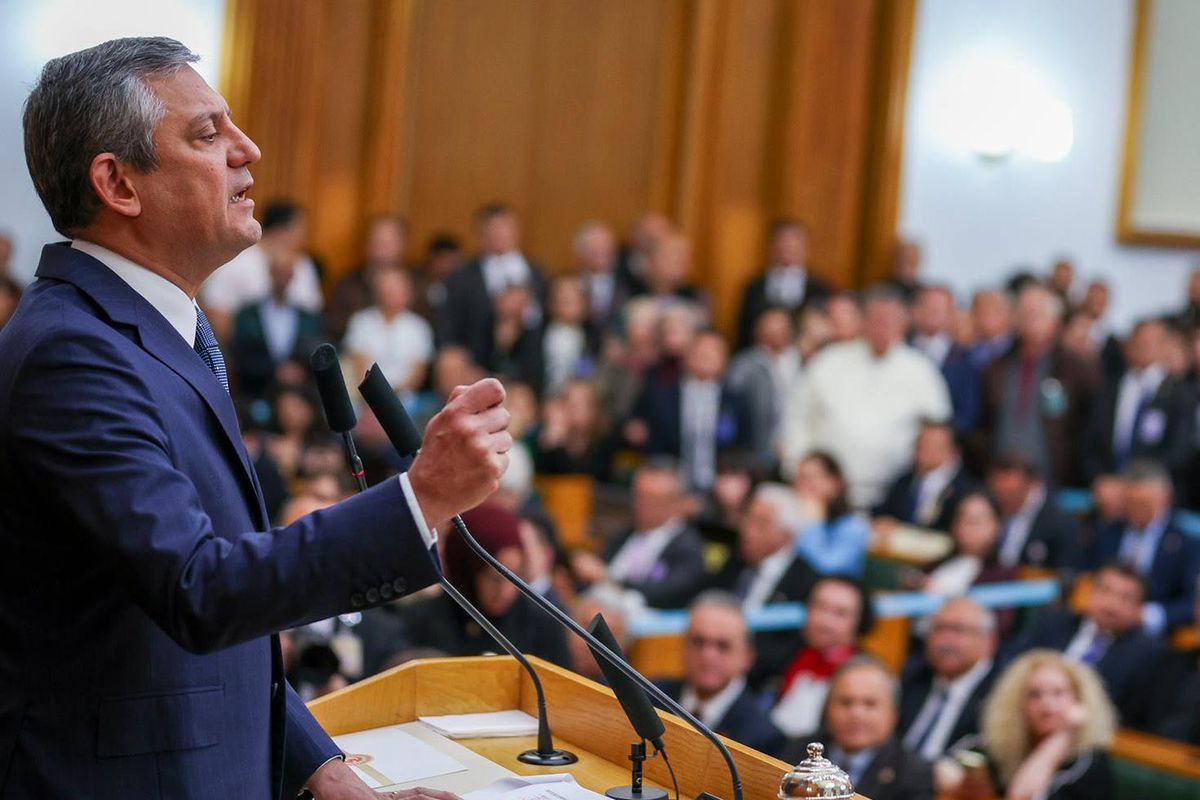 ÖZGÜR ÖZƏLİN YENİ PARTİYASINDA 82 DEPUTAT OLACAQ – SİYAHI  