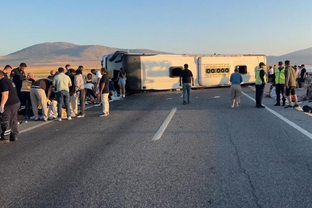 Türkiyədə sərnişin avtobusu aşıb – 31 nəfər xəsaərt alıb  