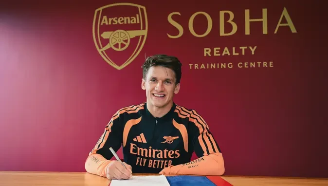 \"Arsenal\" klubu Xristoz Tzolisi heyətinə qatıb