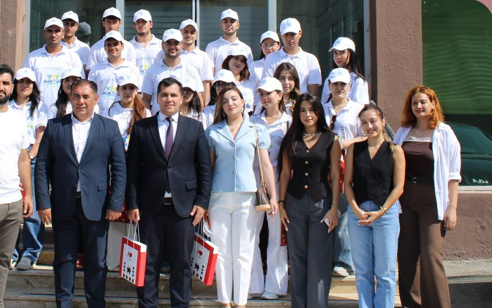 Yay Məktəbi iştirakçıları Veysəloğlu Şirkətlər Qrupunda maarifləndirici infoturda - VİDEO