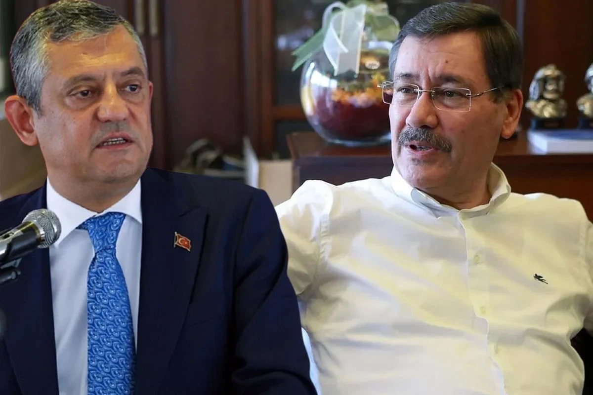 Melih Gökçek Yeni Partiyanın hesabına 1 tl köçürdü - Özgür Özəl \"Millətin halal puluna haram qata bilmərik deyib geri qaytardı