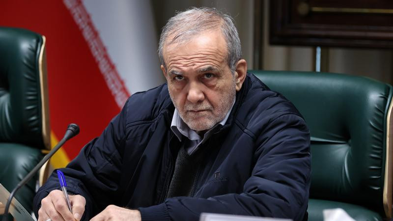 İran prezidenti istefa xəbəri barədə xalqa səsləndi: \"Orduyla aramızda narazılıq olsa,  Silahlı Qüvvələr mənim deyil, Xameneinin yanında olacaq\"