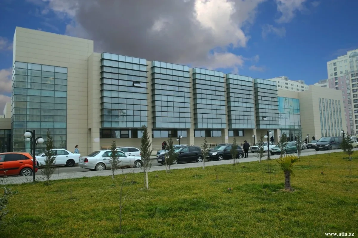 Yemək iyi bürüyən otaqlarda xəstə qəbulu və ya&nbsp;Abşeron Xəstəxanasının acınacaqlı vəziyyəti...