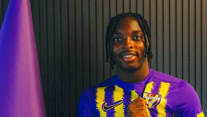 \"Eyüpspor\" nigeriyalı futbolçu ilə müqavilə imzaladı