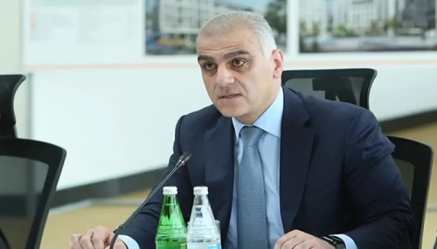 \"Pulsuz olsaydı, hamı avtobusa minəcəkdi\" - Nazir müavinindən metro açıqlaması
