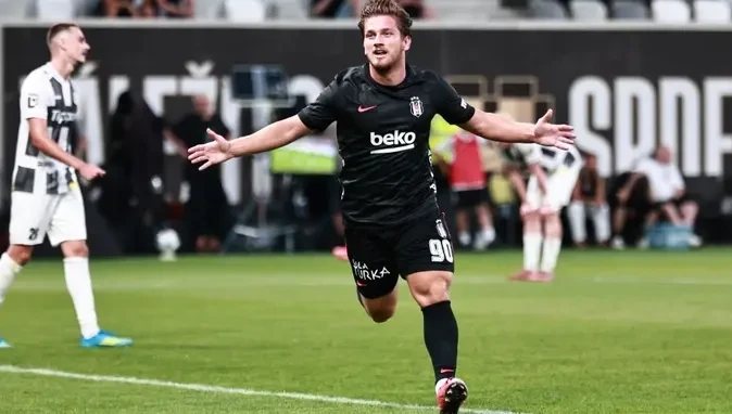 Avroliqa: Beşiktaş 10 nəfərlə qalib gəldi