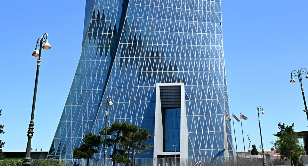 Mərkəzi Bank yeni binaya köçdü, bəs köhnə necə olacaq? - AÇIQLAMA