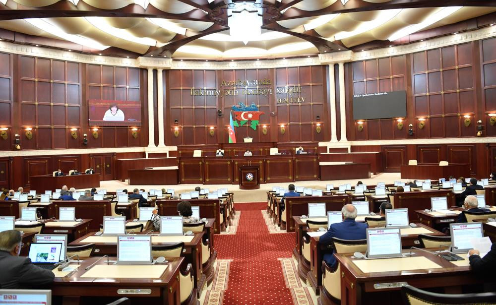 Parlament idarəçiliyində yeni mərhələ: Deputatların səlahiyyətləri artırılır? 
