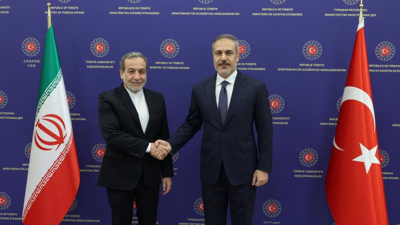Türkiyə və İran XİN başçıları telefonda danışıb