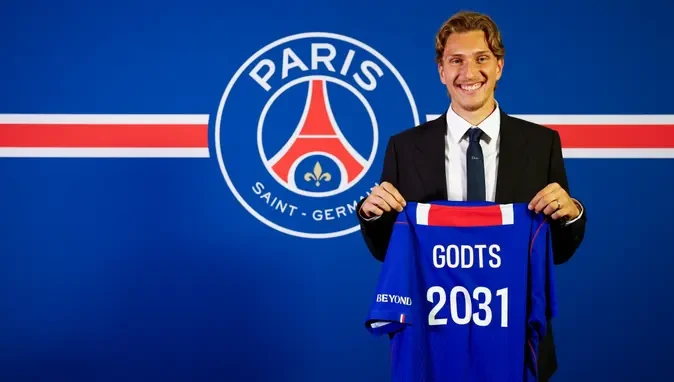Mika Godts \"PSJ\" ilə müqavilə imzaladı