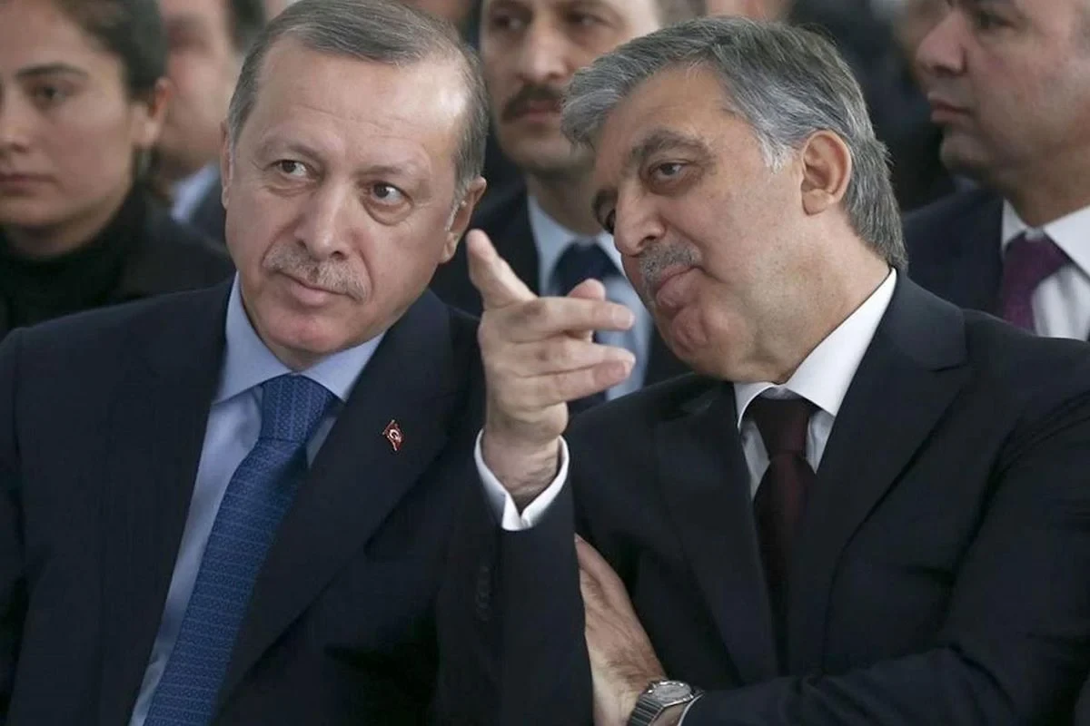 Abdullah Gül sükutu pozdu