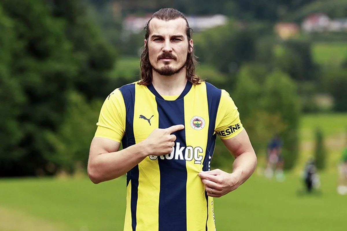 Çağlar Söyüncü \"Fənərbağça\"dan ayrılır