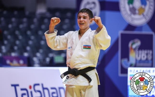 Fərid Rzazadə dünya çempionu olub
