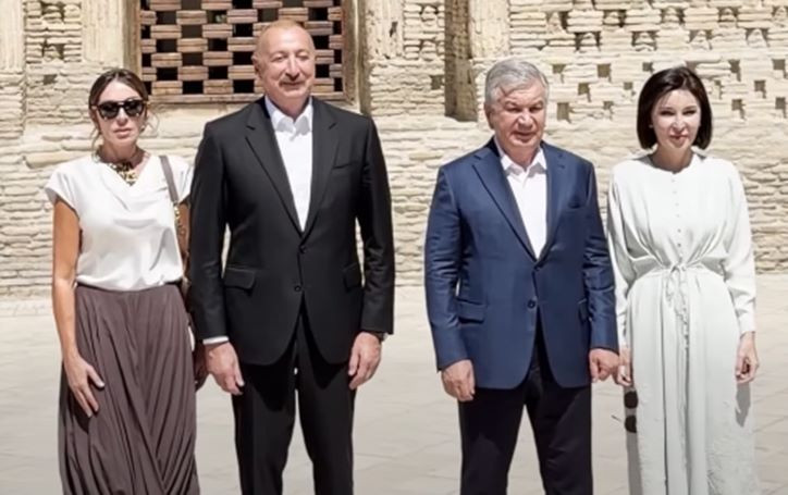 Prezident İlham Əliyev Buxara şəhərinə gedib - VİDEO (Yenilənib)