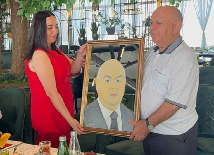 LAMİYƏ ZAMANIN GÜZGÜ ÜZƏRİNDƏ PORTRET ƏSƏRİNİN TƏQDİMATI OLDU - FOTOLAR